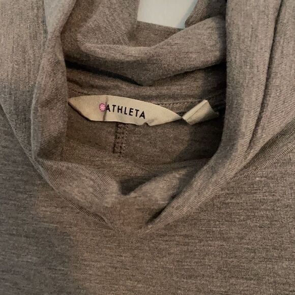 Athleta small Grey Sleeveless Tencell top - Picture 2 of 5